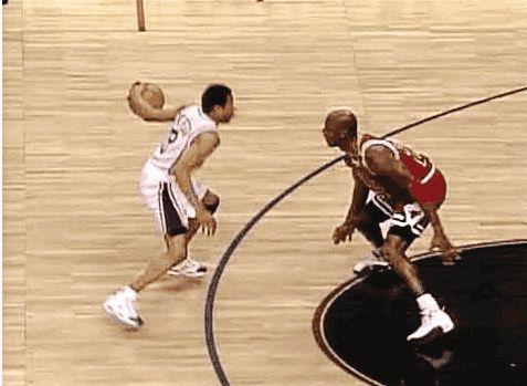 WTT总决赛：王楚钦／孙颖莎3-0林诗栋／蒯曼，收获两连胜（WTT总决赛：王楚钦／孙颖莎3-0完胜林诗栋／蒯曼，迎来两连胜）