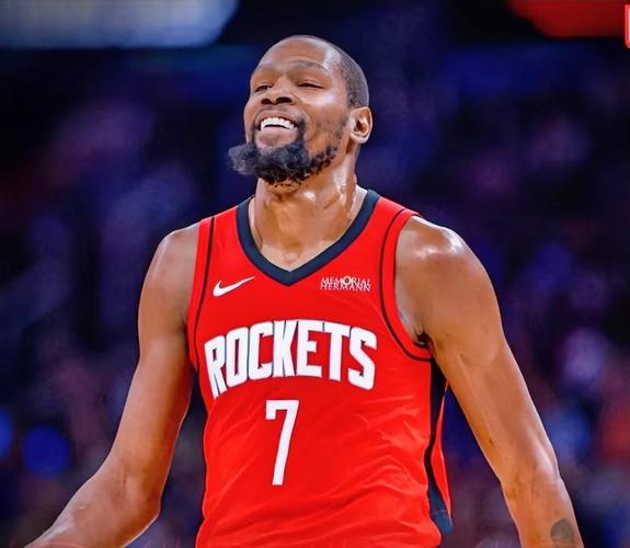 足球世界杯裁判否认偏袒传闻（世界杯裁判发声：未偏袒任何一方）